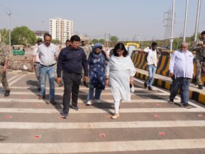 कलेक्टर श्रीमती चौहान ने किया आरओबी का निरीक्षण 3