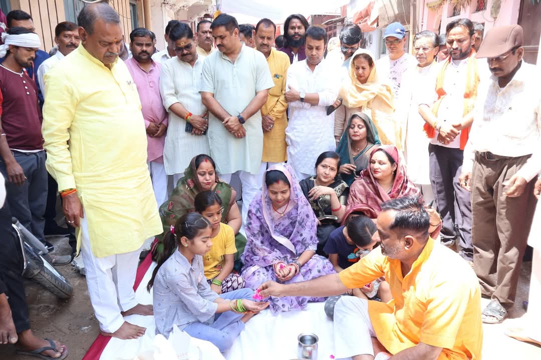मंत्री श्री कुशवाह ने वार्ड-39 में कन्याओं से कराया विकास कार्यों का भूमिपूजन (3)