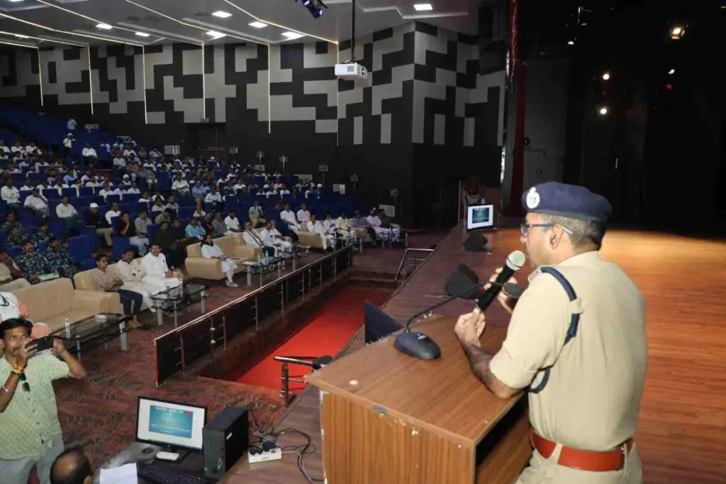 आपदा से सुरक्षा: जनप्रतिनिधियों, अधिकारियों को ट्रेनिंग।
