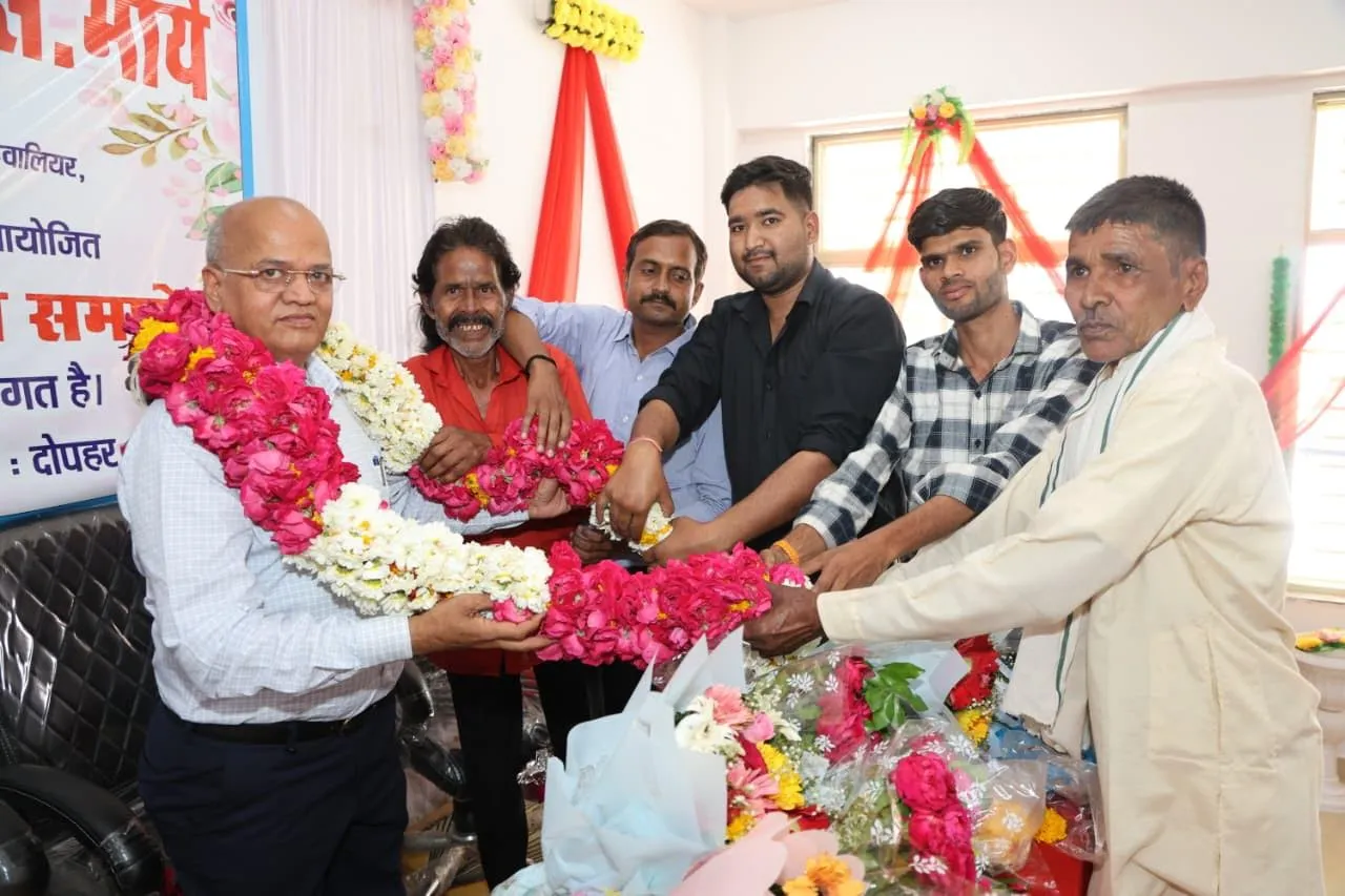 मुख्य अभियंता मौर्य को सेवानिवृति पर विदाई