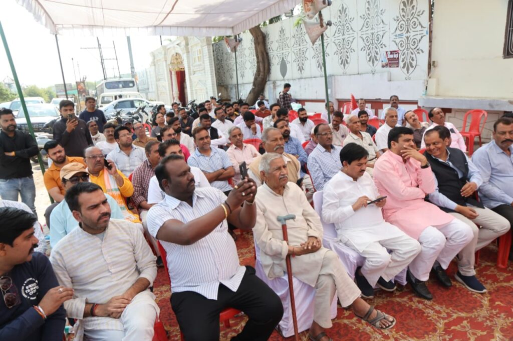 सचिन तेंदुलकर मार्ग से जुड़ी बड़ी खबर—7.13 करोड़ की लागत से सड़क निर्माण शुरू, जानें कैसे बदलेगा आवागमन और शहर का विकास।