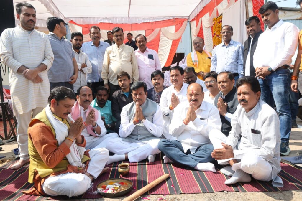 सचिन तेंदुलकर मार्ग से जुड़ी बड़ी खबर—7.13 करोड़ की लागत से सड़क निर्माण शुरू, जानें कैसे बदलेगा आवागमन और शहर का विकास।