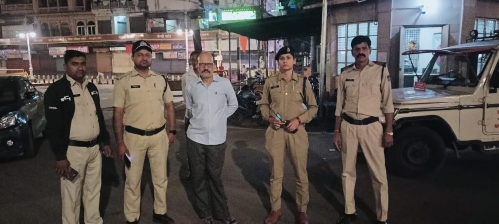 कॉम्बिंग गश्त में 247 वारंटियों की गिरफ्तारी से हड़कंप, 318 गुंडों की जांच जारी। जानें पूरी कार्रवाई, असर और आगे क्या होगा अभी।