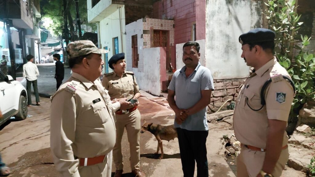 कॉम्बिंग गश्त में 247 वारंटियों की गिरफ्तारी से हड़कंप, 318 गुंडों की जांच जारी। जानें पूरी कार्रवाई, असर और आगे क्या होगा अभी।