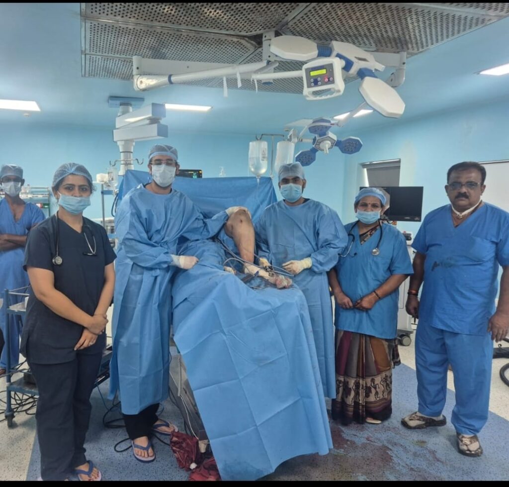 आर्थ्रोस्कोपिक सर्जरी से ग्वालियर में पहली बार बड़ी सफलता, जिला अस्पताल मुरार में आधुनिक तकनीक से मरीज को मिला नया जीवन, जानिए पूरी खबर