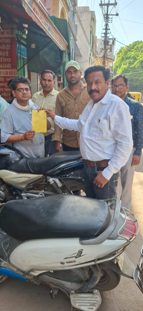 गंदगी पर 2000 रुपए जुर्माना, ग्वालियर में सख्त कार्रवाई तेज। जानिए किन दुकानदारों पर हुई कार्रवाई और क्यों बढ़ी सख्ती अभी पढ़ें।