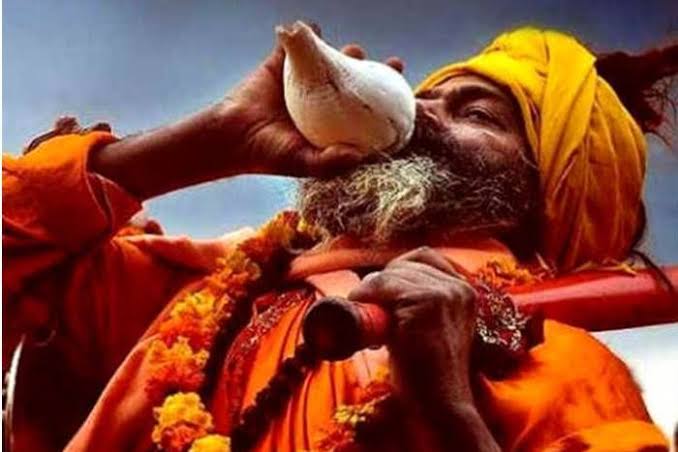 मैहर शारदा भवानी में 1063 सीढ़ियों के पीछे छिपा रहस्य जानिए, जहाँ आज भी पहली पूजा का दावा चौंकाता है, आस्था और विज्ञान आमने-सामने