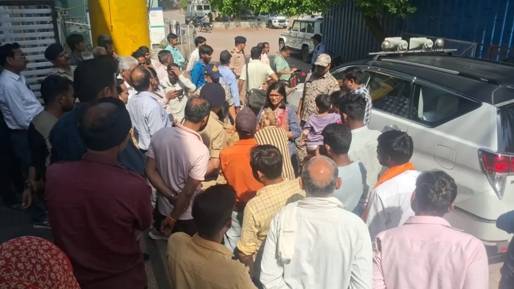 सड़क दुर्घटना में 5 मृत, 10-10 हजार राहत दी