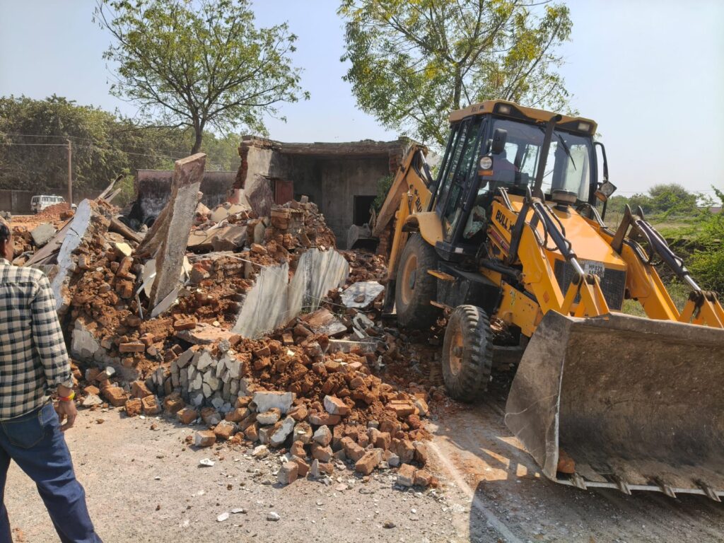 शासकीय भूमि पर 4.88 करोड़ की बड़ी कार्रवाई