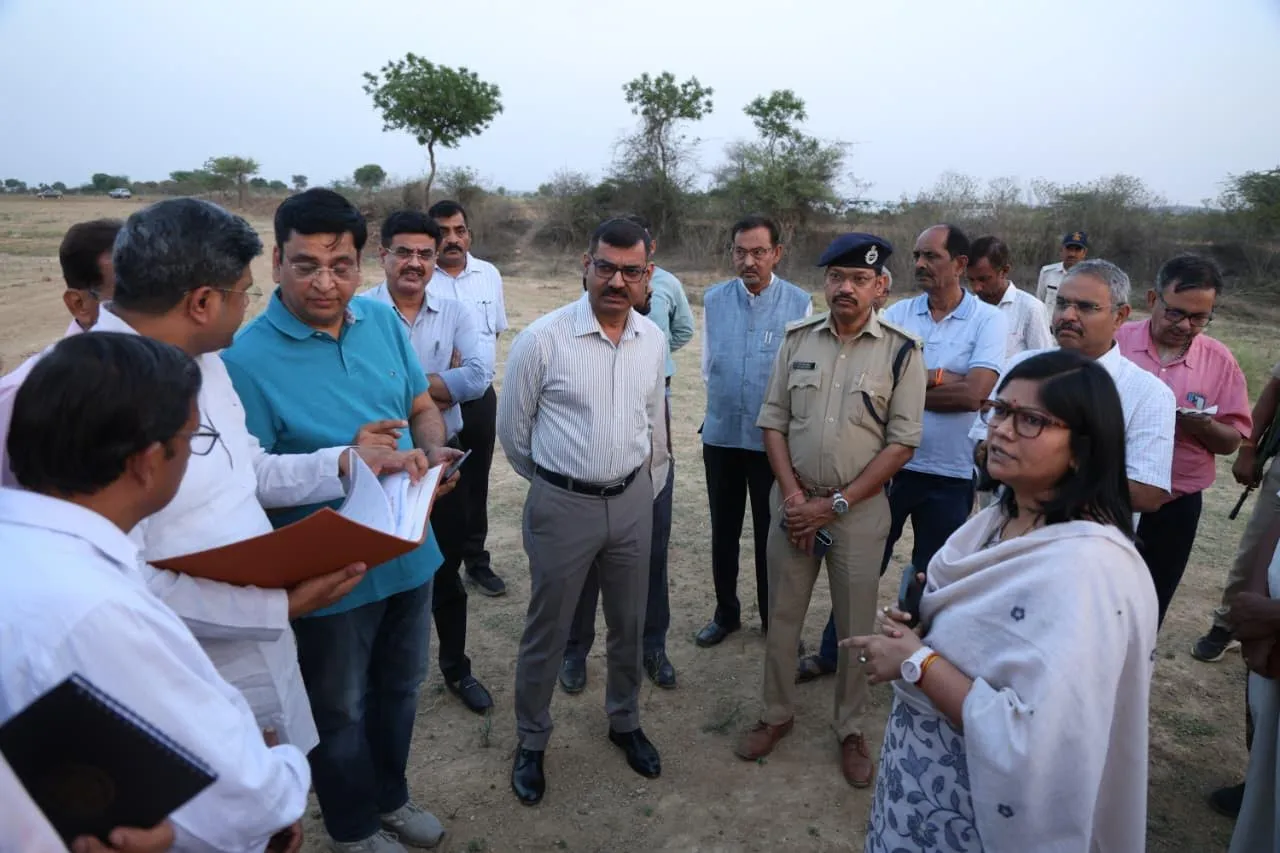 मुख्यमंत्री डॉ. यादव के ग्वालियर में प्रस्तावित कार्यक्रम स्थल का कलेक्टर एवं वरिष्ठ पुलिस अधीक्षक ने किया अवलोकन ऋषि गालव विश्वविद्यालय का भूमिपूजन समारोह 4 मई को