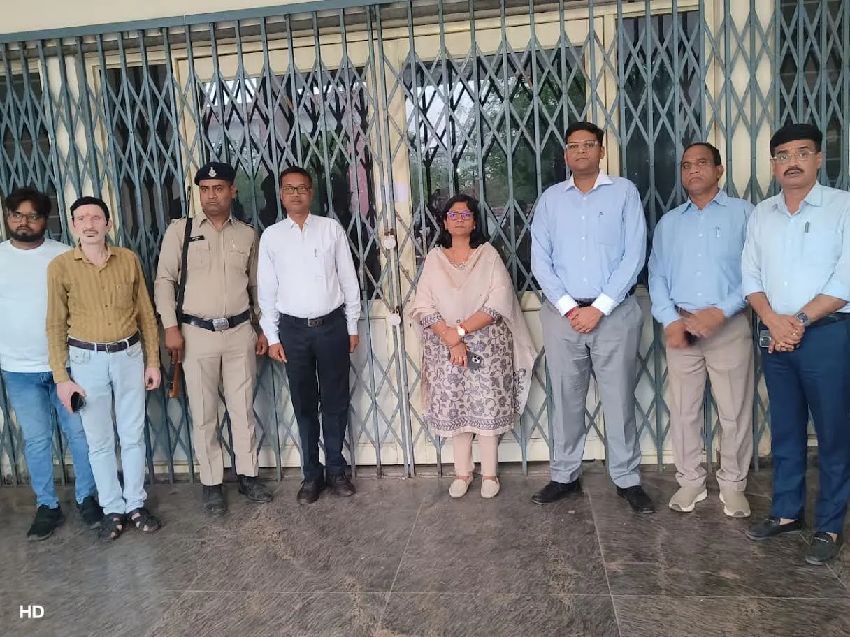 ईवीएम वेयर हाउस निरीक्षण: कलेक्टर चौहान