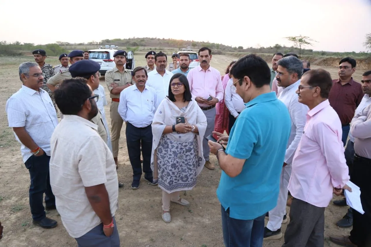 मुख्यमंत्री डॉ. यादव के ग्वालियर में प्रस्तावित कार्यक्रम स्थल का कलेक्टर एवं वरिष्ठ पुलिस अधीक्षक ने किया अवलोकन ऋषि गालव विश्वविद्यालय का भूमिपूजन समारोह 4 मई को