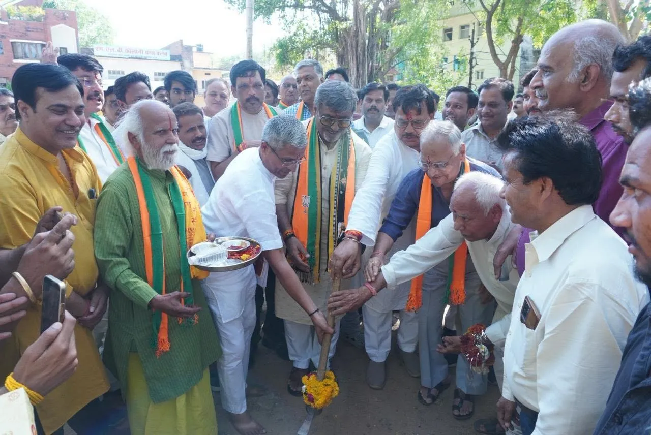 ऊर्जा मंत्री श्री तोमर ने उपनगर ग्वालियर में 2 करोड 56 लाख रूपये से अधिक के

विकास कार्यों का किया भूमि पूजन
