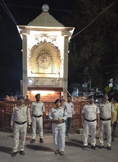 कानून व्यवस्था बनाये रखने के उद्देश्य से जिले के समस्त थानों में प्रभावी ‘‘कॉम्बिंग गश्त’’ कॉम्बिंग गश्त के दौरान 204 फरार स्थाई एवं गिरफ्तारी वारंटियों को गिरफ्तार कर 268 गुण्डा व हिस्ट्रीशीटरों को किया चेक