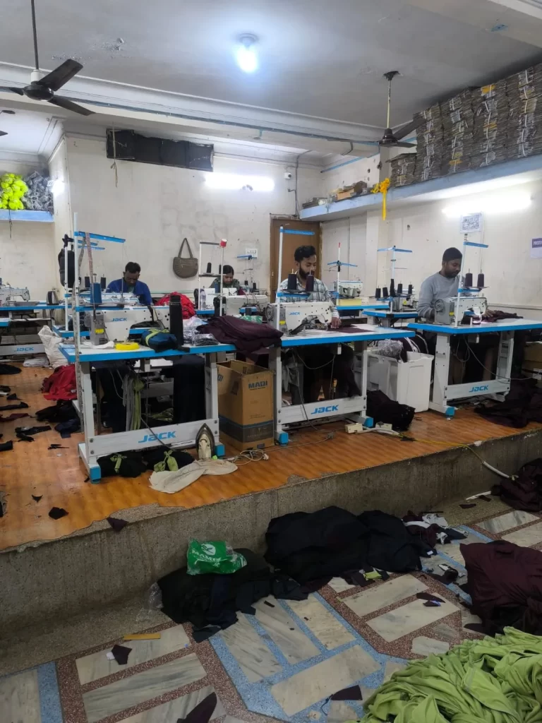 सफलता की कहानी धर्मेश के सपनों को मिला उद्योग का आकार पीएमईजीपी की संजीवनी से खड़ा किया रेडीमेड गारमेंट्स उद्योग 25 लाख के लोन को बदला 2 करोड़ के टर्नओवर में