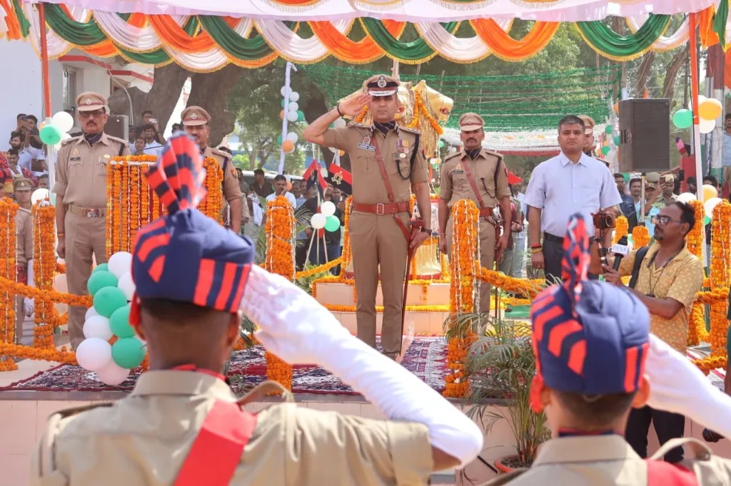 परेड में नवआरक्षियों ने ली सेवा की अहम शपथ