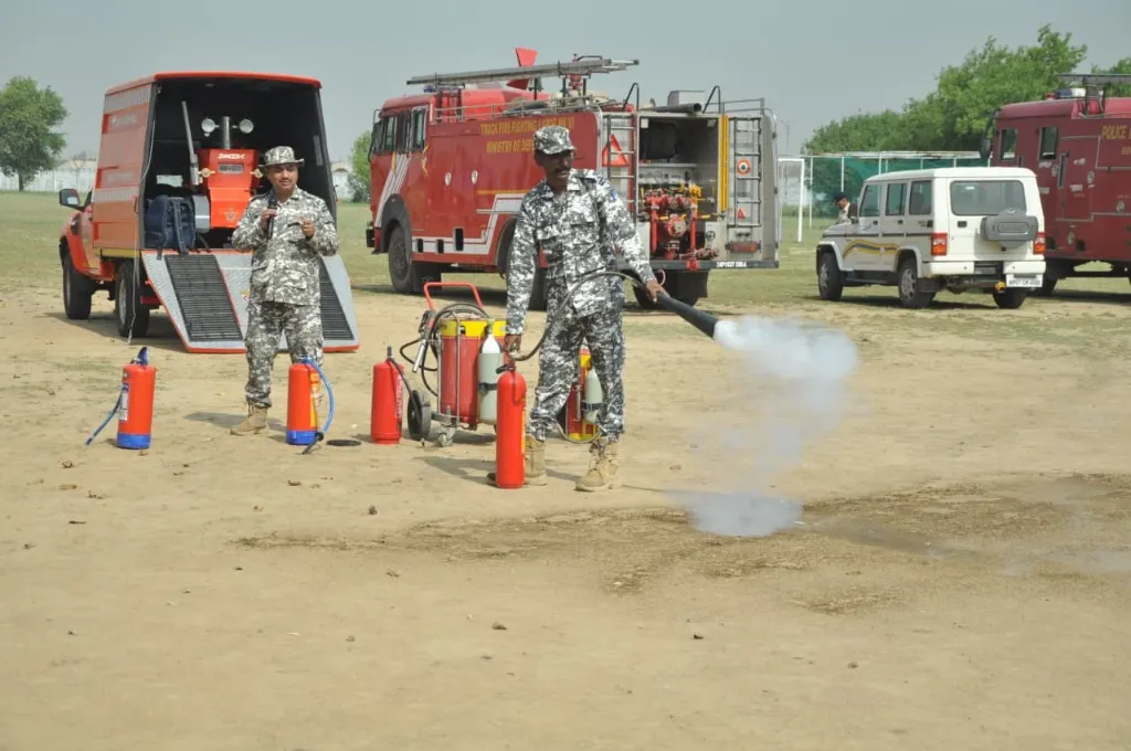नगर निगम ग्वालियर एवं एयर फोर्स एवं मालनपुर फायर ब्रिगेड द्वारा की गई ज्वाइंट एक्सरसाइज