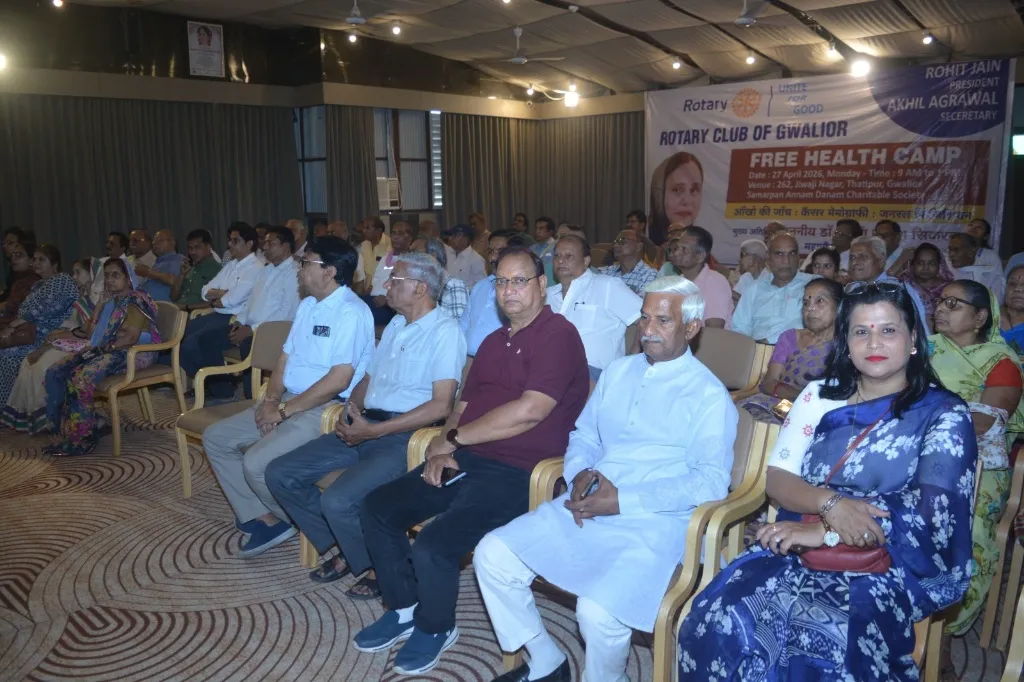 स्वस्थ रहना है तो पर्यावरण एवं स्वच्छता की देखभाल भी हमें करना होगीः डॉ.  शोभा सिकरवार 