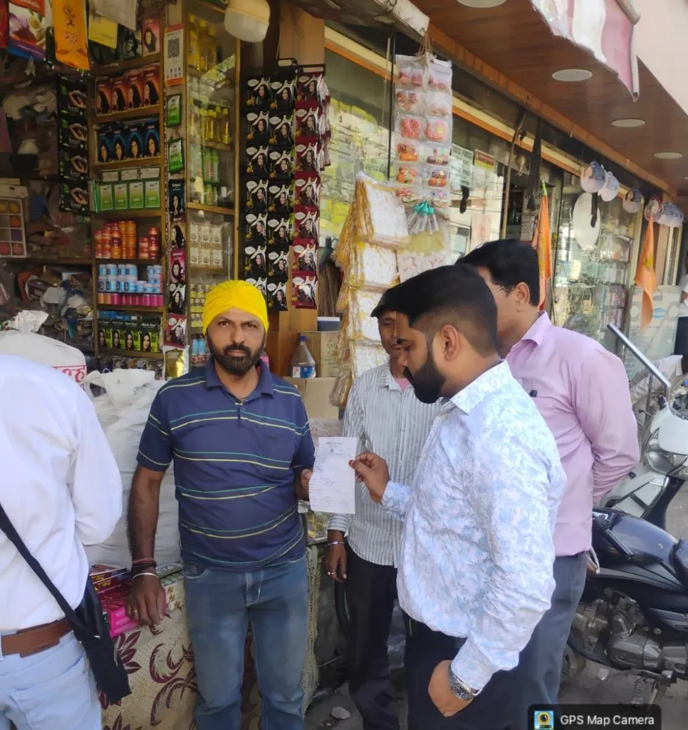 महाराज बाडा क्षेत्र से हटाया अस्थाई अतिक्रमण