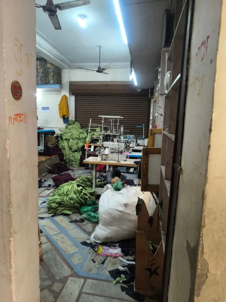 सफलता की कहानी धर्मेश के सपनों को मिला उद्योग का आकार पीएमईजीपी की संजीवनी से खड़ा किया रेडीमेड गारमेंट्स उद्योग 25 लाख के लोन को बदला 2 करोड़ के टर्नओवर में