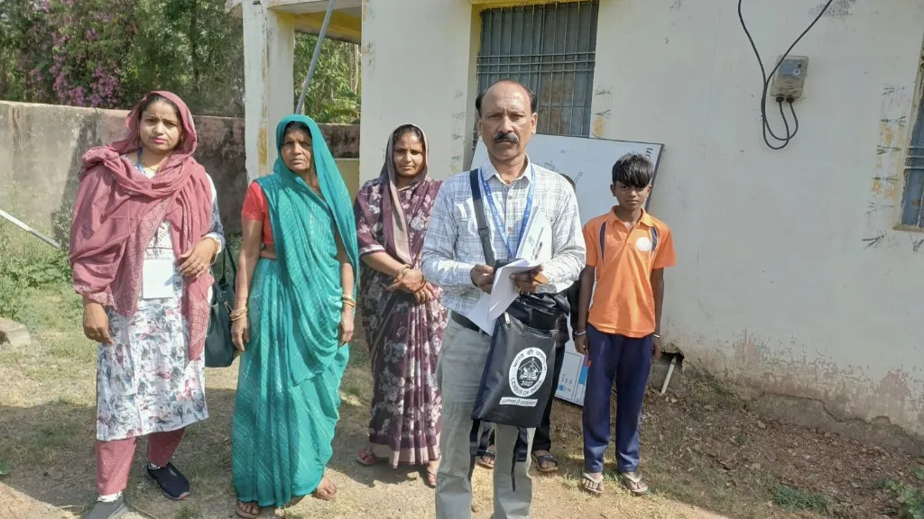 ग्वालियर जिले में उत्साहपूर्वक शुरू हुआ जनगणना का काम 

जनगणना के लिये निकले प्रगणकों का स्थानीय निवासियों ने किया आत्मीय स्वागत 

प्रथम चरण में हो रहा है मकान सूचीकरण व मकानों की गणना का काम 