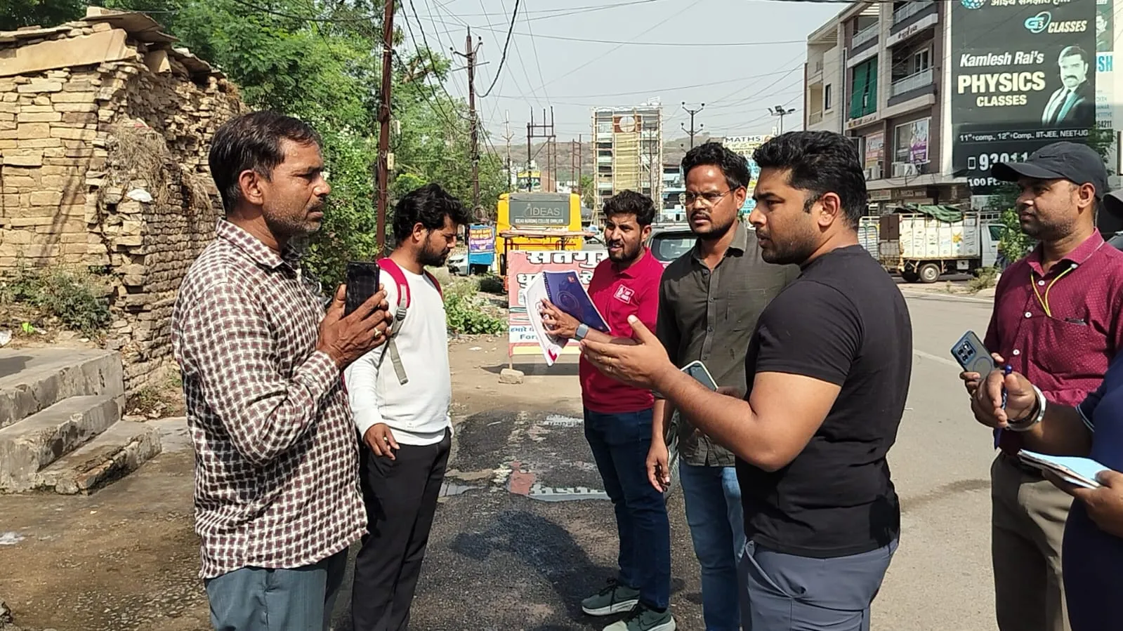 अपर आयुक्त ने किया निरीक्षण, गायब मिले कर्मचारी
गाड़ी धुलाई मशीन को जब्त करने के निर्देश