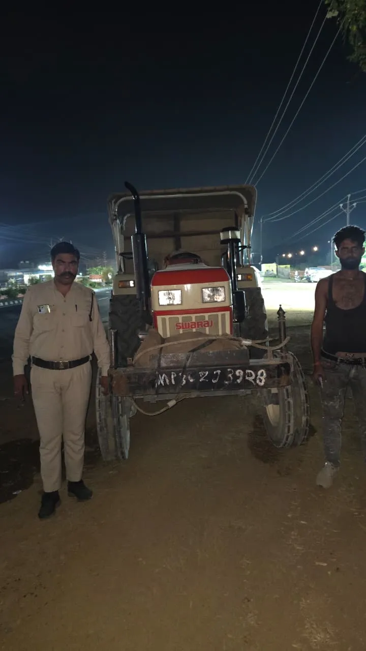 रेत और गिट्टी परिवहन करने वाले वाहनों की जांच के लिये चली विशेष मुहिम  22 वाहनों पर कार्रवाई, डेढ़ लाख रुपए का लगाया जुर्माना 
