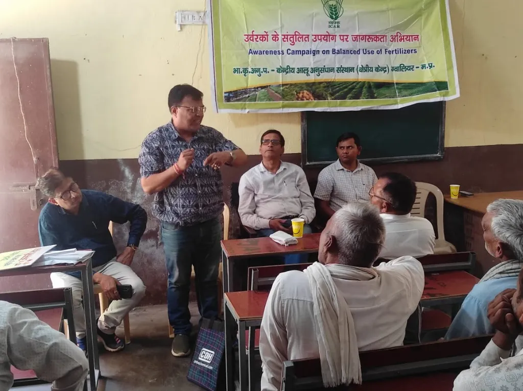 मृदा परीक्षण आधारित उर्वरक उपयोग पर जागरूकता अभियान 

किसानों को दी टिकाऊ खेती की सीख

किसान कल्याण वर्ष के तहत जिले में किसानों के लिये जनजागरूकता गतिविधियां जारी 
