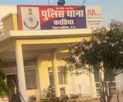 थाना करहिया पुलिस की अवैध शराब के खिलाफ कार्यवाही  ग्राम जतरथी में हाथ भट्टी की अवैध कच्ची शराब सहित एक आरोपी को करहिया पुलिस ने पकड़कर 70 लीटर कच्ची शराब की जप्त