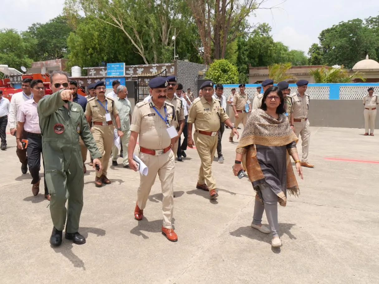 राष्ट्रपति श्रीमती द्रौपदी मुर्मु 21 जून को ग्वालियर आयेंगीं प्रशासनिक अधिकारियों ने विमानतल पर व्यवस्थाओं का लिया जायजा