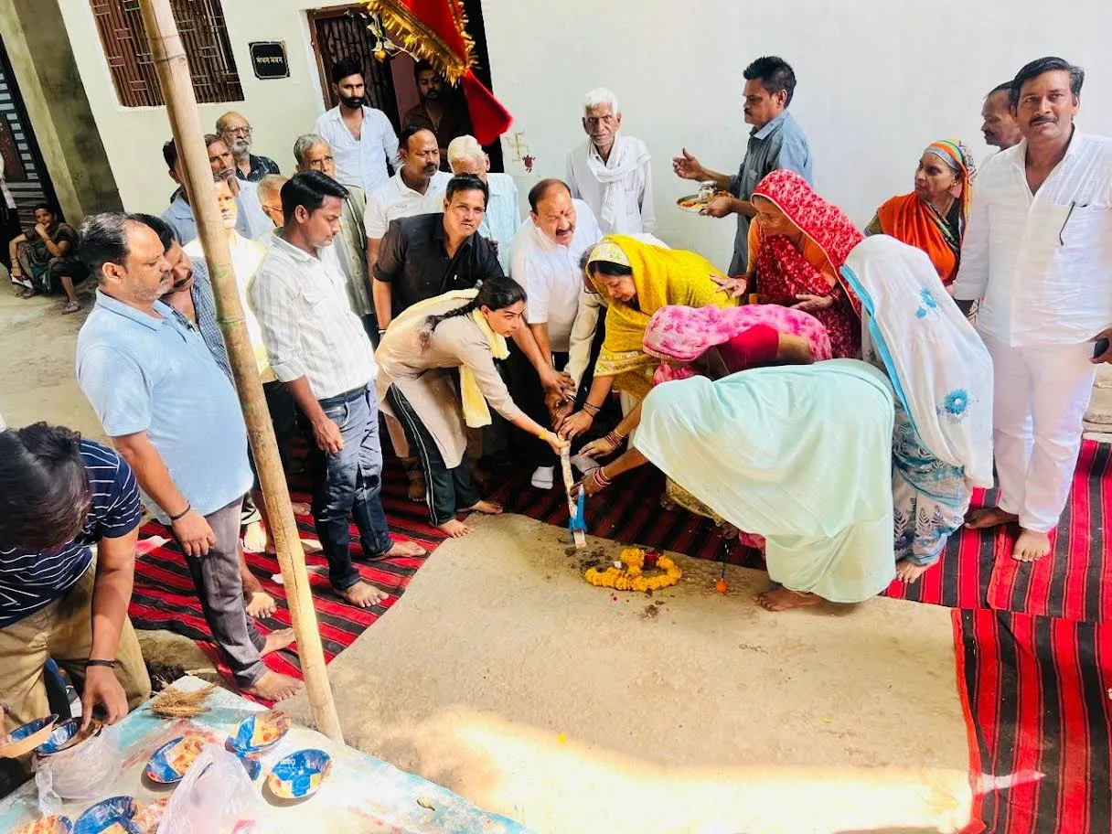 सी.सी. रोड एवं नाली निर्माण के लिये विधायक डाॅ. सिकरवार ने किया भूमिपूजन  वार्ड 28 में होगा करीब 37 लाख रूपये से सी.सी. रोड एवं नाली निर्माण कार्य