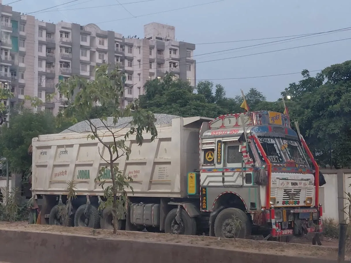 अवैध परिहवन करते हुए चार वाहन जब्त
खनिज विभाग के अधिकारियों ने की आकस्मिक जांच