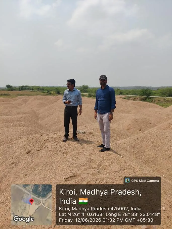 रेत के अवैध परिवहन में लिप्त तीन डम्फर जब्त जिले में रेत के अवैध उत्खनन, परिवहन व भण्डारण के खिलाफ विशेष मुहिम जारी