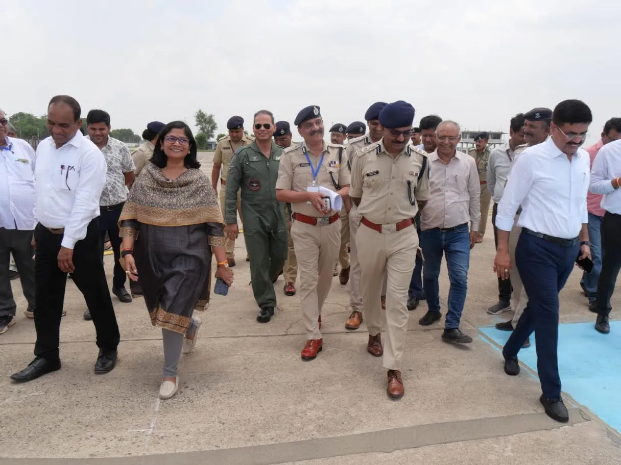राष्ट्रपति श्रीमती द्रौपदी मुर्मु 21 जून को ग्वालियर आयेंगीं प्रशासनिक अधिकारियों ने विमानतल पर व्यवस्थाओं का लिया जायजा